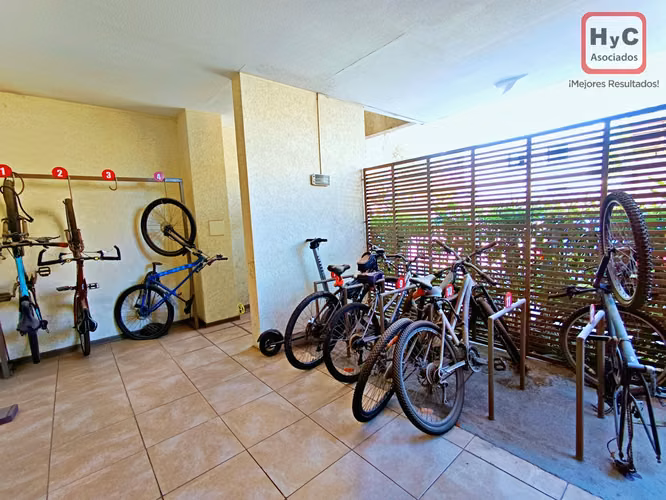 Venta Departamento 2D 2B con Estacionamiento y Bodega en San Miguel, cercano a Metro Lo Vial