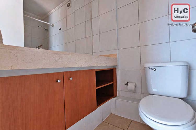 Venta Departamento 2D 2B con Estacionamiento y Bodega en San Miguel, cercano a Metro Lo Vial