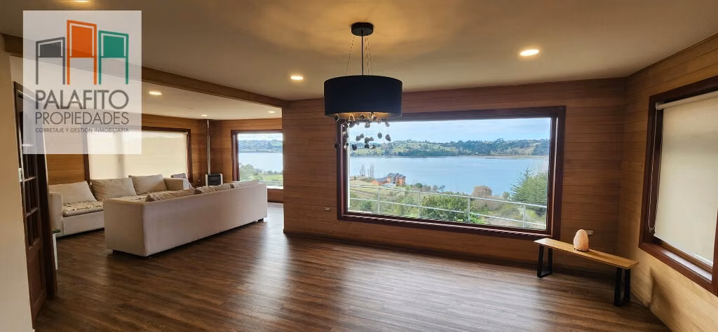 ESPECTACULAR CASA CON VISTA PANORÁMICA AL MAR – SECTOR TEN TEN