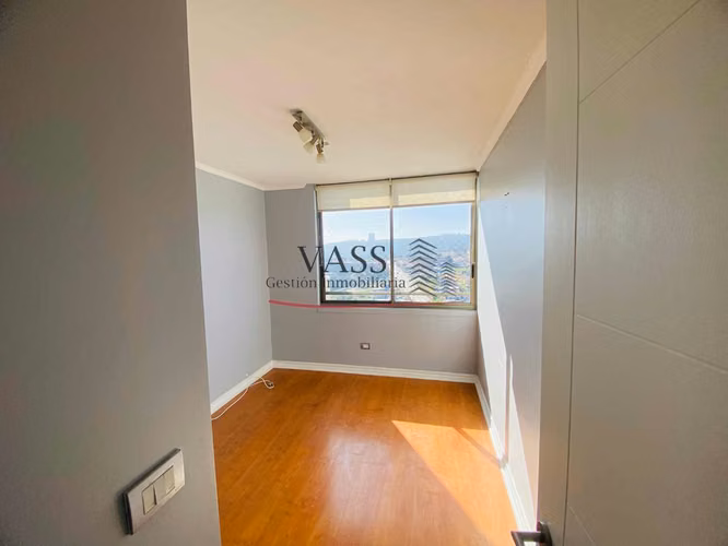 VASS ARRIENDA DEPARTAMENTO EN CORACEROS CON COMPROMISO DE VENTA