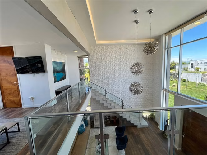 Arrendamos Excelente Casa en Loteo Alto Huilquilemu-Talca
