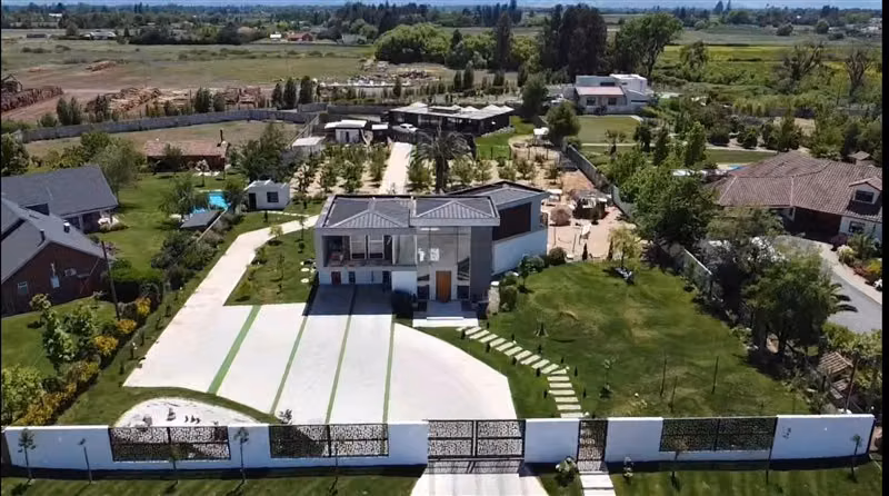 Arrendamos Excelente Casa en Loteo Alto Huilquilemu-Talca