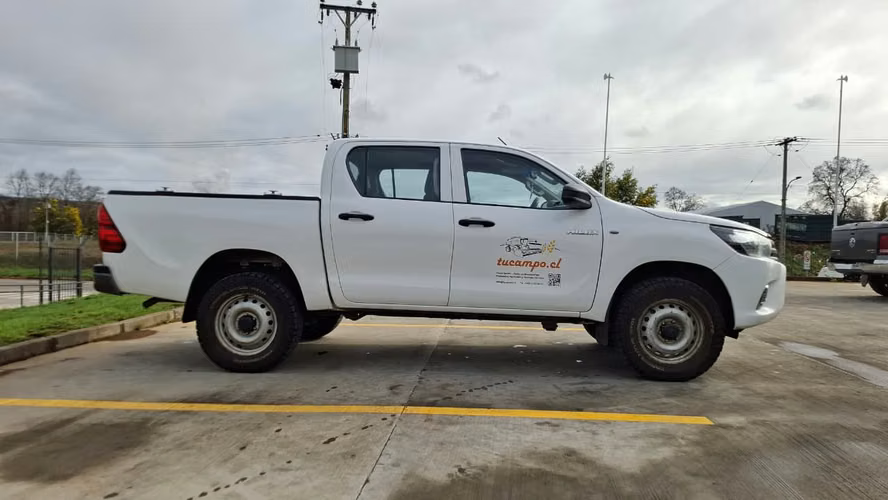 Toyota Hilux 4x2 MT DX 2.7