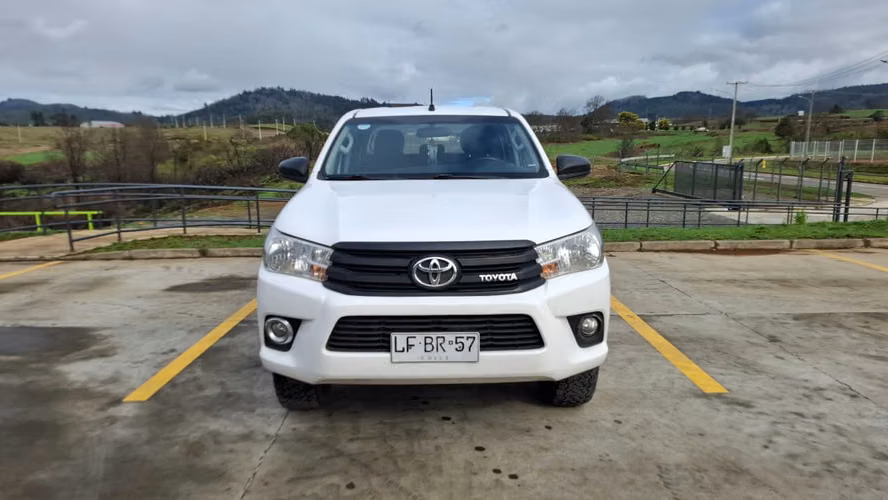 Toyota Hilux 4x2 MT DX 2.7