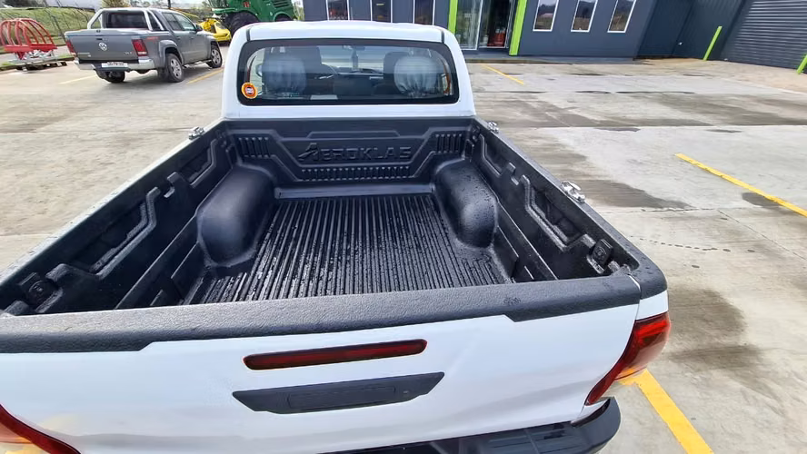 Toyota Hilux 4x2 MT DX 2.7