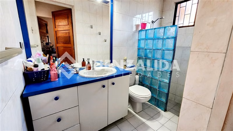 Casa en arriendo de 5 dorm. en La Reina