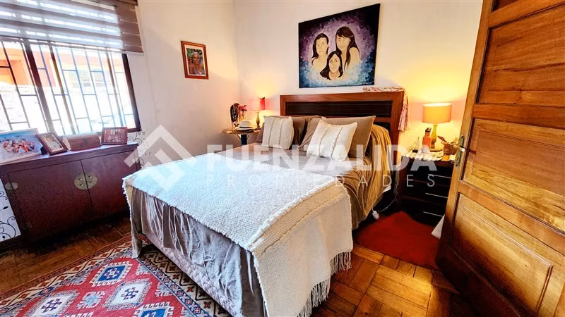Casa en arriendo de 5 dorm. en La Reina