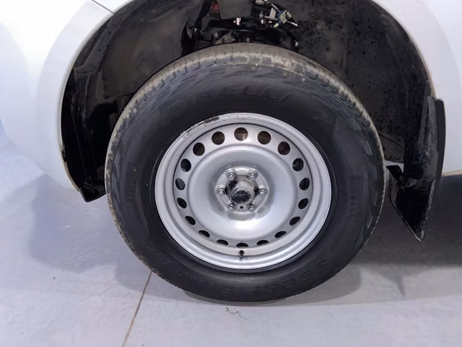 NAVARA SE 4X2 SZCV84-SANTIAGO