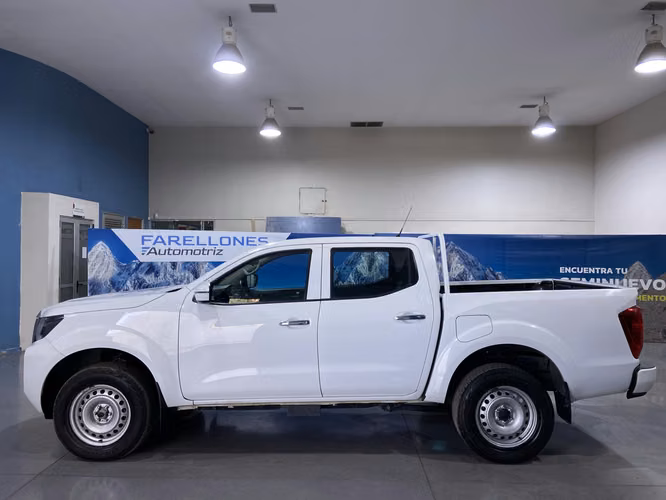 NAVARA SE 4X2 SZCV84-SANTIAGO