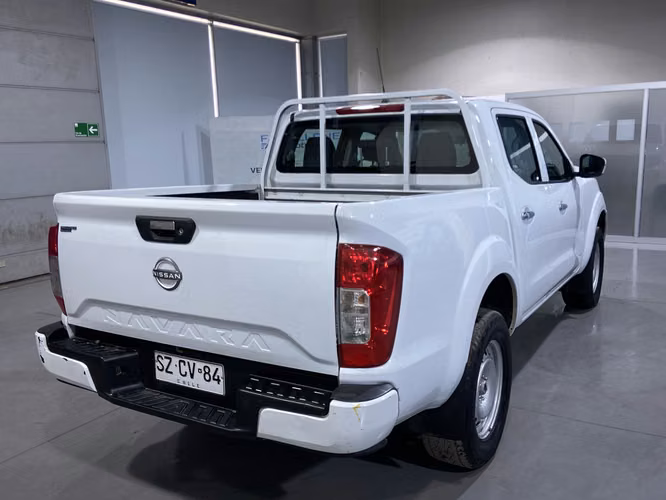 NAVARA SE 4X2 SZCV84-SANTIAGO