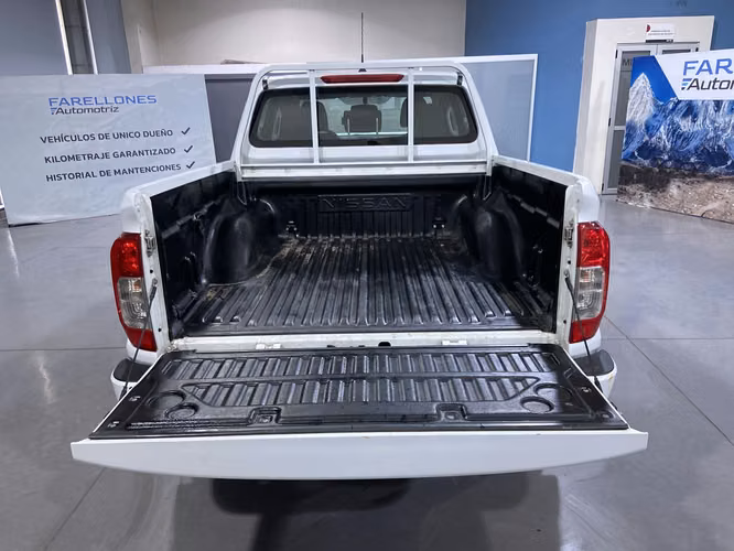 NAVARA SE 4X2 SZCV84-SANTIAGO