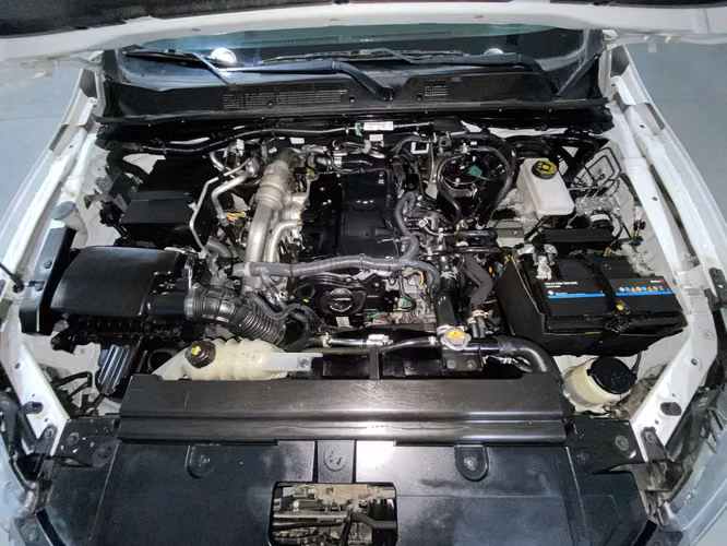 NAVARA SE 4X2 SZCV84-SANTIAGO