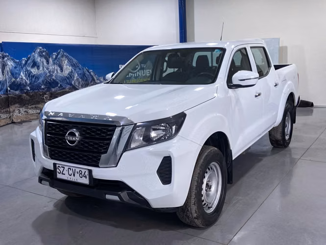 NAVARA SE 4X2 SZCV84-SANTIAGO
