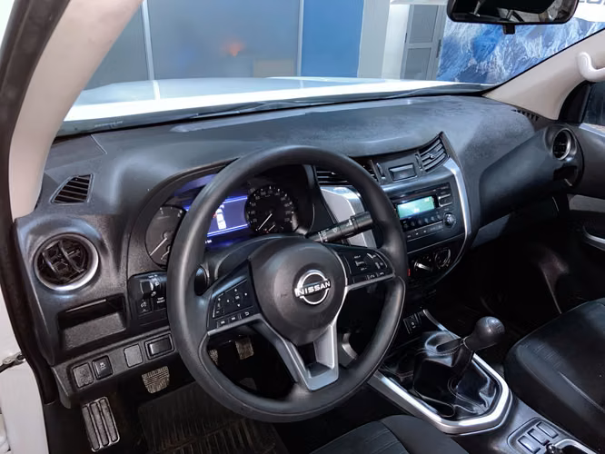 NAVARA SE 4X2 SZCW12-SANTIAGO