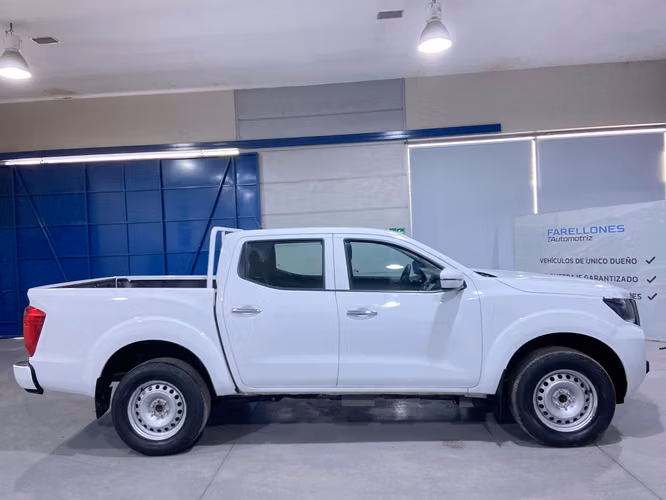 NAVARA SE 4X2 SZCW12-SANTIAGO