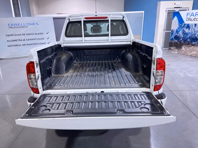 NAVARA SE 4X2 SZCW12-SANTIAGO