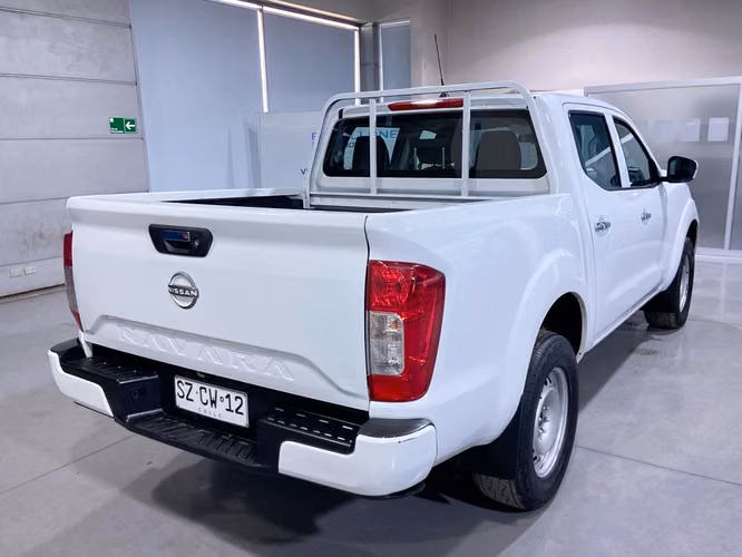 NAVARA SE 4X2 SZCW12-SANTIAGO