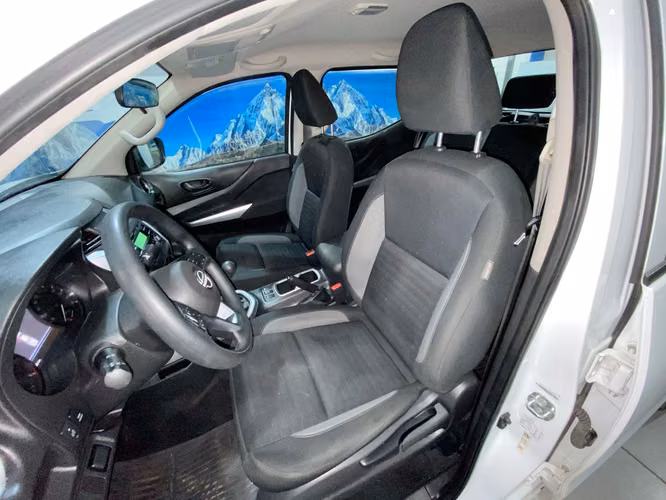 NAVARA SE 4X2 SZCW12-SANTIAGO