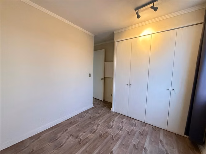 Casa en arriendo de 4 dorm. en Ayres de Chicureo con Laguna