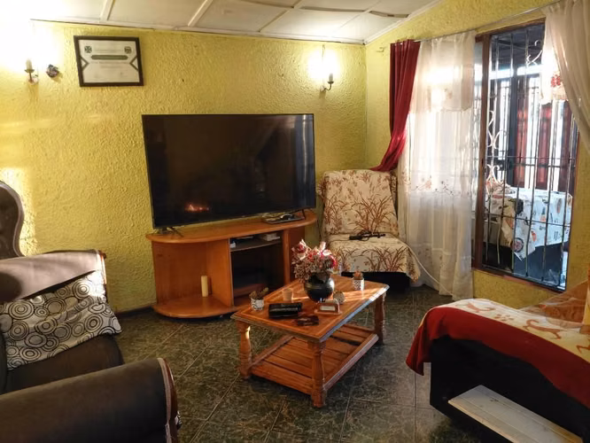 Se vende casa  250m2  la granja vespucio coronel
