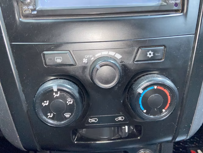 D-MAX 4X2 LXBC30-SANTIAGO