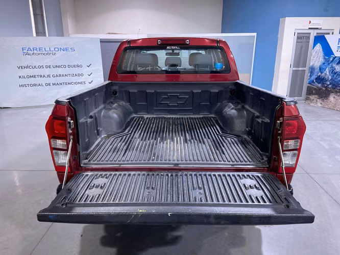 D-MAX 4X2 LXBC30-SANTIAGO