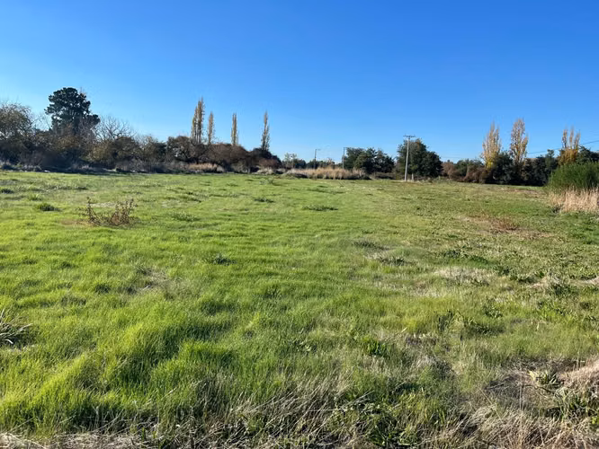 BELLA PARCELA DE 6.327 M2 A 5 MINUTOS DE LOS ÁNGELES