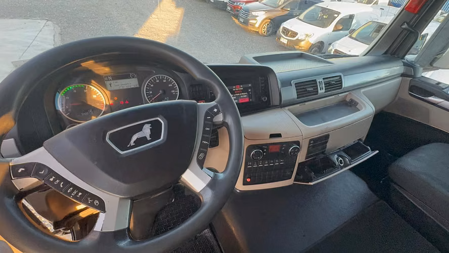 TRACTO CAMION MARCA MAN MODELO TGS 18360 BLS AÑO 2019