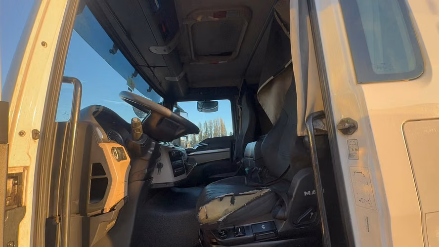 TRACTO CAMION MARCA MAN MODELO TGS 18360 BLS AÑO 2019