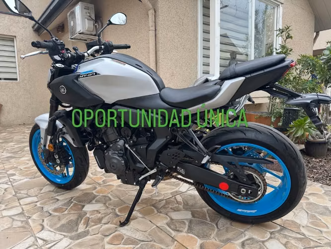 YAMAHA MT 07 CASI NUEVA