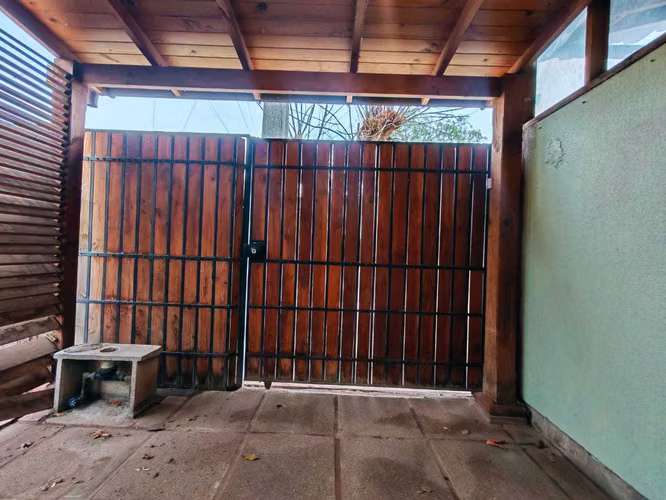 Excelente casa con uso habitacional y comercial (178833)