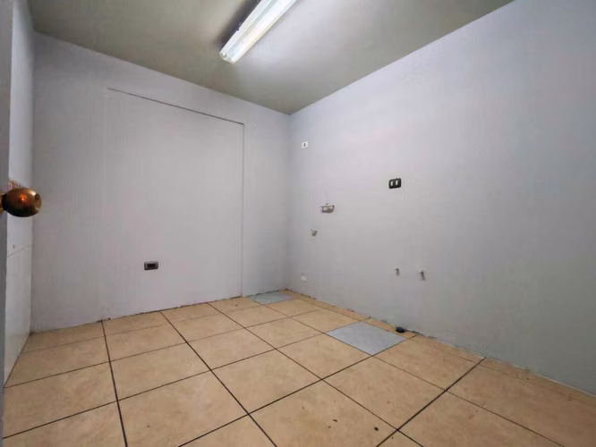 Excelente casa con uso habitacional y comercial (178833)