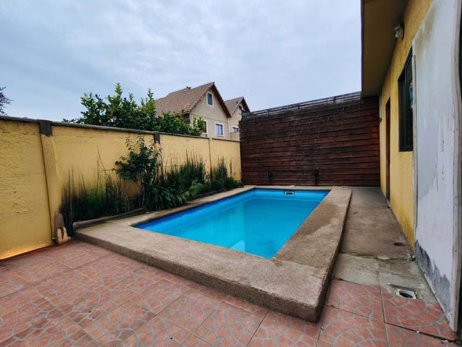 Excelente casa con uso habitacional y comercial (178833)