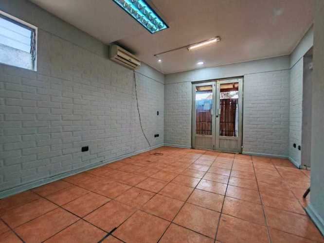 Excelente casa con uso habitacional y comercial (178833)