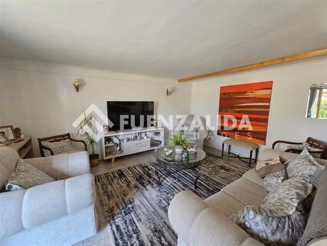 Casa en venta de 3 dorm. en Maipú