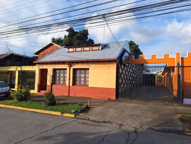 CASA CON 511 m2  A 4 CUADRAS DEL CENTRO DE LOS ÁNGELES