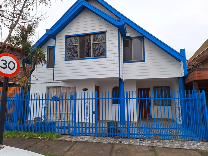 VENDO EXTRAORDINARIA CASA  DE 140 M2 