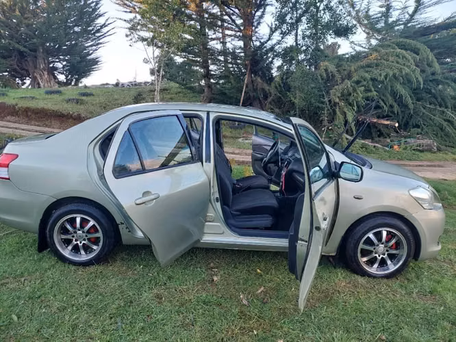 Vendo Toyota Yaris 1.5