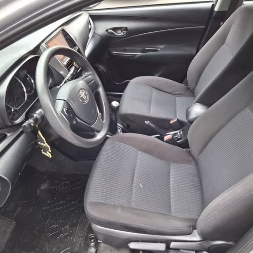 TOYOTA YARIS 2021 GLI FULL EQUIPO 1.5