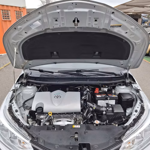 TOYOTA YARIS 2021 GLI FULL EQUIPO 1.5