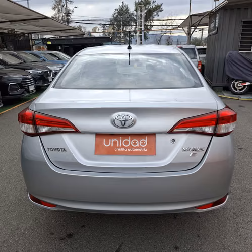TOYOTA YARIS 2021 GLI FULL EQUIPO 1.5