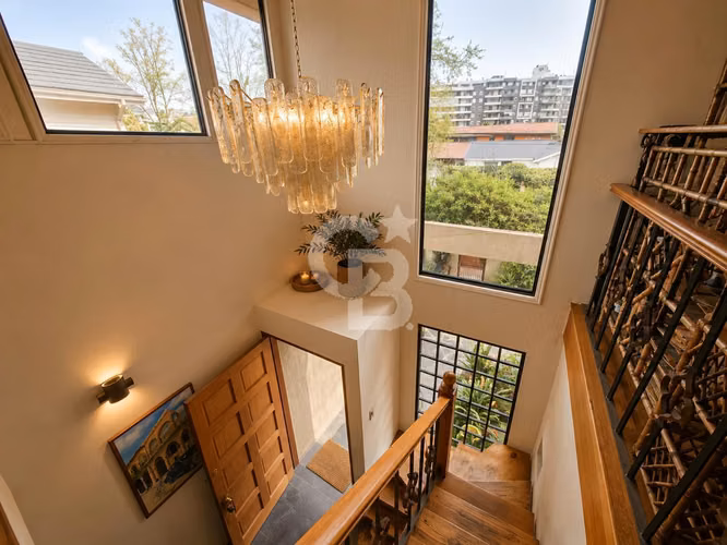 Casa Esquina ideal para remodelar, con Gran Potencial