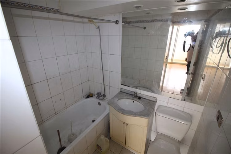 VENTA 1D1B bodega-estacionamiento -Metro Sta Lucía Santiago - Imagen 11
