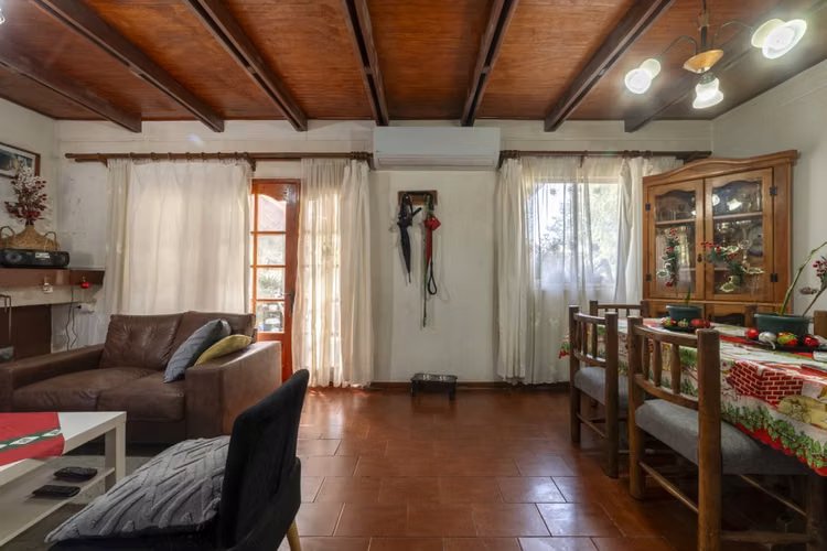 1% DE COMISION CASA 4 DORM Y 4 BAÑOS EN RANCAGUA.