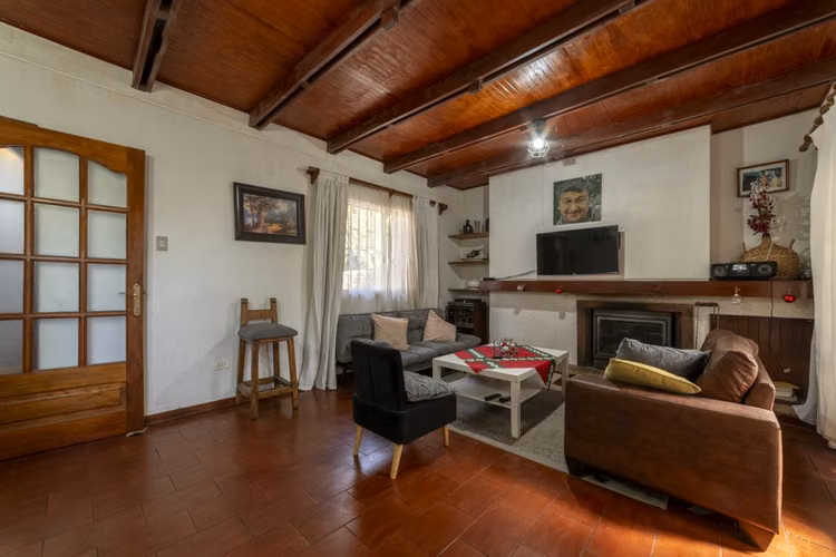 1% DE COMISION CASA 4 DORM Y 4 BAÑOS EN RANCAGUA.