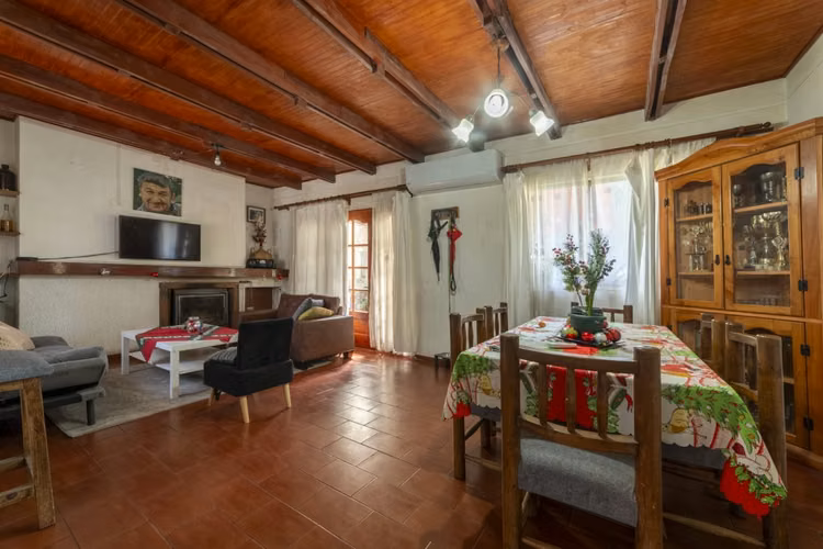 1% DE COMISION CASA 4 DORM Y 4 BAÑOS EN RANCAGUA.