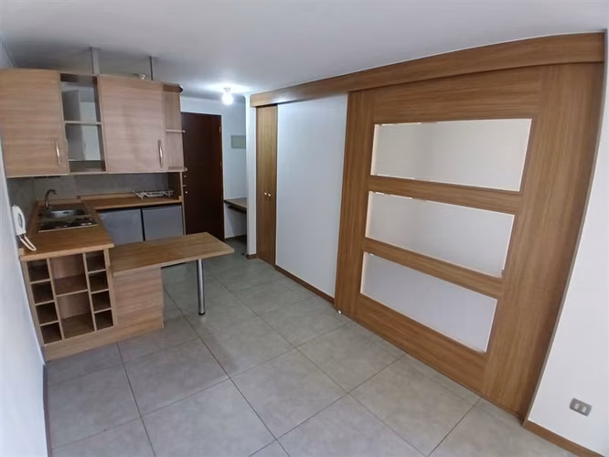 VENTA 1DOR/ 1BAÑO sin estacionamiento - Metro Santa Lucía