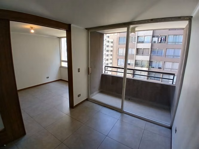 VENTA 1DOR/ 1BAÑO sin estacionamiento - Metro Santa Lucía