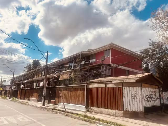 DEPARTAMENTO EN VENTA – AVDA.  LOS MARES  $68.000.000