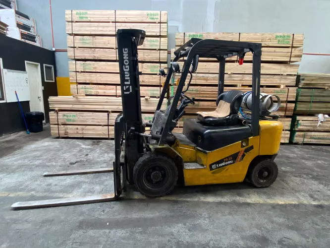 Grúa Horquilla Liugong CPCD25 año 2019 2,5 Ton 3895,9 Horas